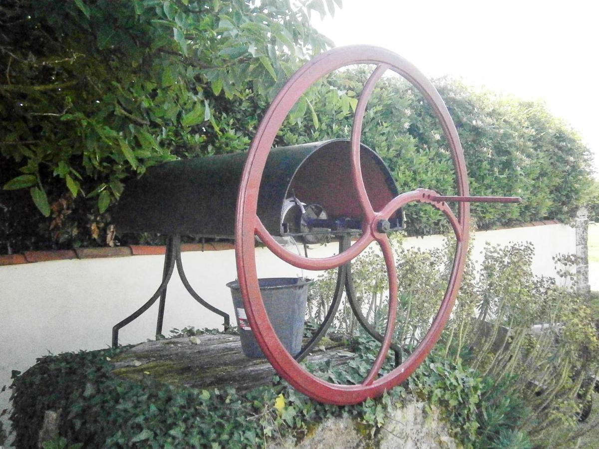 Bed and Breakfast Le Charhido Saint-Fort-sur-Gironde Zewnętrze zdjęcie