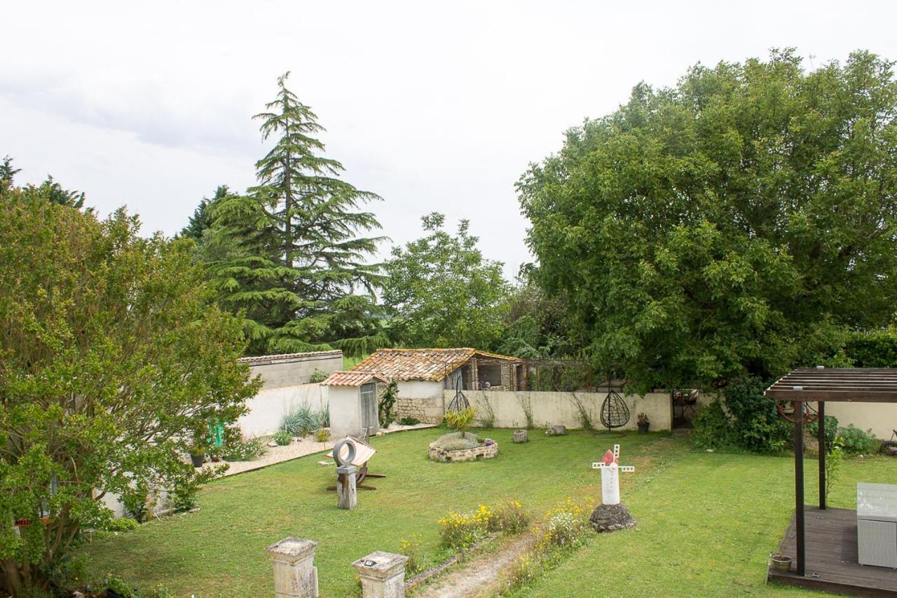 Bed and Breakfast Le Charhido Saint-Fort-sur-Gironde Zewnętrze zdjęcie