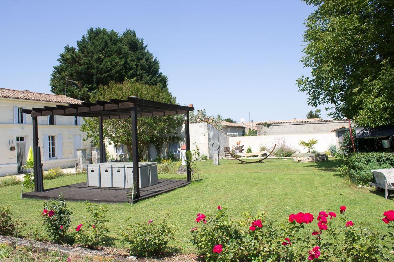 Bed and Breakfast Le Charhido Saint-Fort-sur-Gironde Zewnętrze zdjęcie